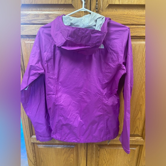 The North Face Rain Jacket - Picture 5 of 6